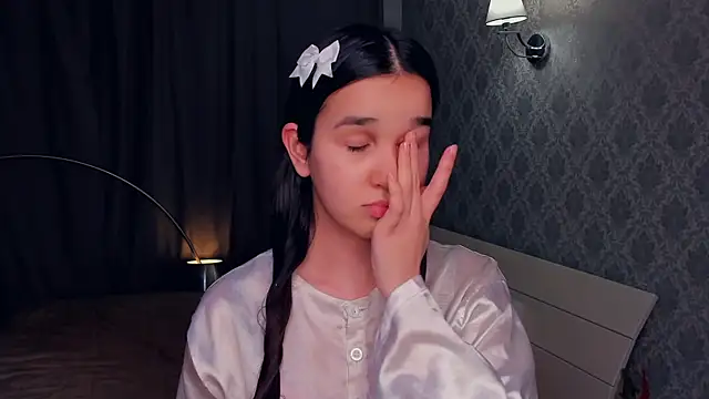 MeliaMelchiori online show from December 2025 09:11:01 PM