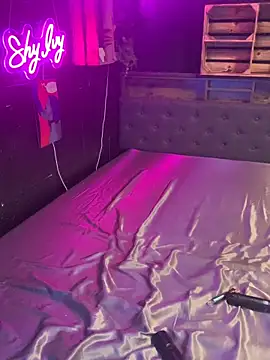 Shy-Ivy online show from December 2025 10:38:01 PM