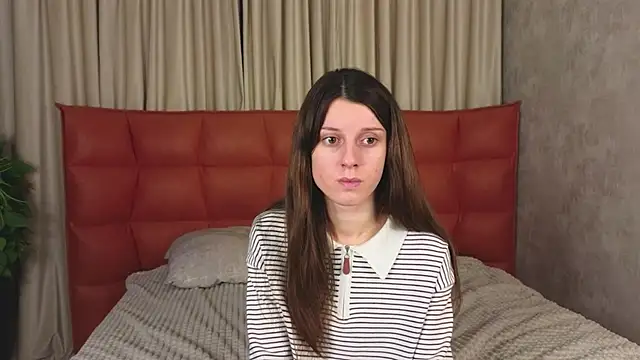 Snapshot of VelvetNyxen chatting on November 2025 03:04:01 PM VelvetNyxen online show from November 2025 03:04:01 PM