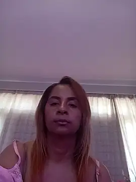 Snapshot of LaReineCleo chatting on July 2026 10:47:01 AM LaReineCleo online show from July 2026 10:47:01 AM