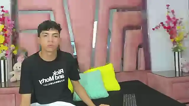 Snapshot of AdmedThot chatting on November 2025 03:28:01 AM AdmedThot online show from November 2025 03:28:01 AM