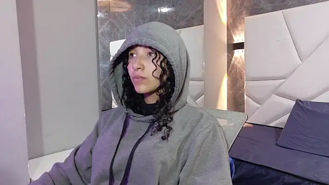 pettymoon1 online show from December 2025 03:41:01 PM