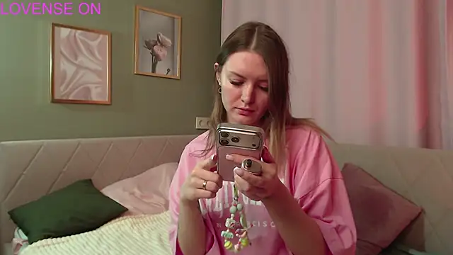 Ursula Andres online show from May 2026 01:21:01 AM