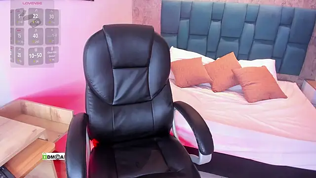 Gabyjackson1 online show from December 2025 12:32:01 PM