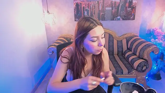 Isabela clk online show from December 2025 06:59:02 PM