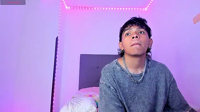 Snapshot of tessa__evans chatting on February 2026 12:48:02 AM tessa evans online show from February 2026 12:48:02 AM