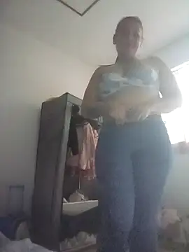 mamacalientica online show from November 2025 04:12:01 AM