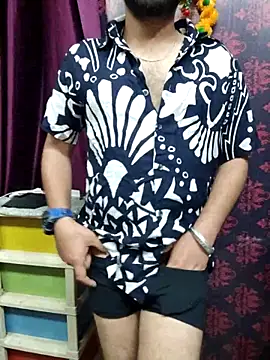 Cute Lucky online show from March 2026 06:15:02 PM