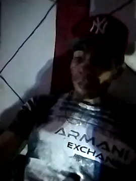 Snapshot of aletr15la chatting on November 2025 05:44:01 AM aletr15la online show from November 2025 05:44:01 AM