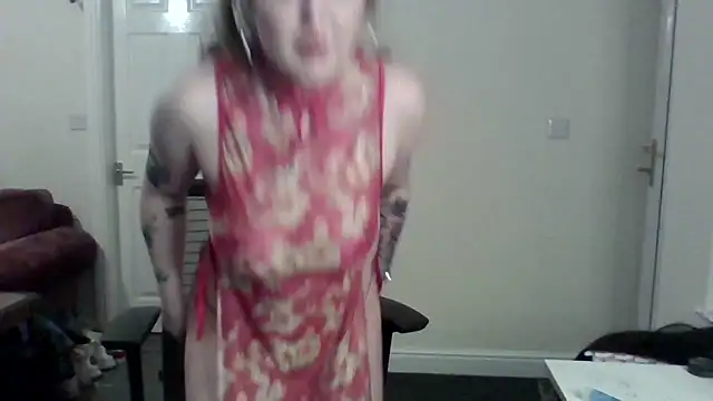 Persha XX online show from November 2025 06:41:02 PM