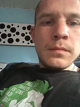 Snapshot of Spielzeugtwink chatting on May 2026 06:38:02 PM Spielzeugtwink online show from May 2026 06:38:02 PM
