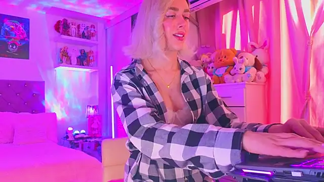 MadamBarbiee online show from December 2025 09:20:01 PM