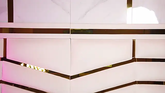 luciana agudelo online show from February 2026 07:10:01 PM