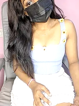 Collegecuteity online show from November 2025 07:47:01 PM