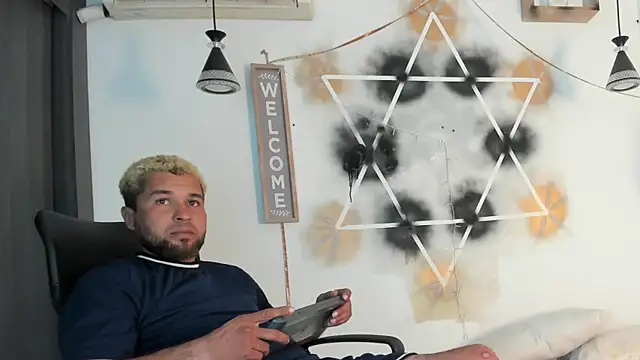 StephaniaAndRandy online show from January 2026 02:10:01 PM