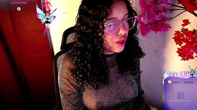 Snapshot of chleo_rosse chatting on May 2026 12:24:01 PM chleo rosse online show from May 2026 12:24:01 PM