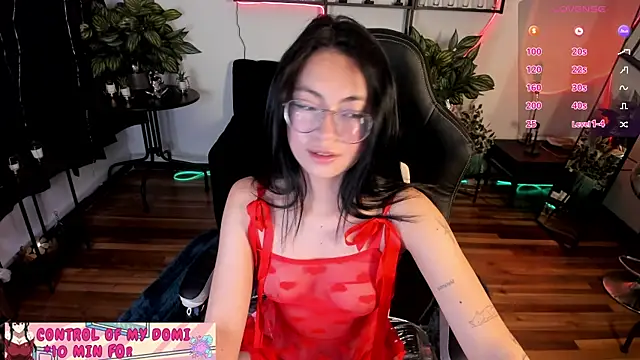 little xioo  online show from December 2025 07:55:01 PM