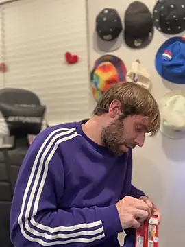 strippingmale1 online show from November 2025 02:01:02 AM