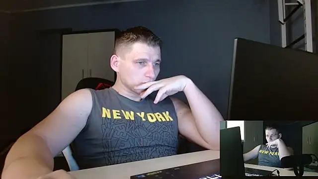 Poliglotjoe1 online show from February 2026 07:47:02 PM