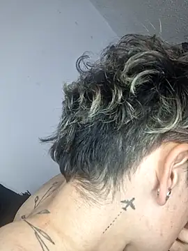 megan NL online show from December 2025 05:16:01 AM