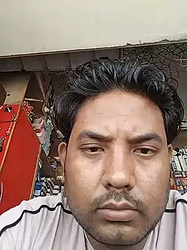 Snapshot of Roy___121 chatting on June 2026 07:14:02 AM Roy 121 online show from June 2026 07:14:02 AM