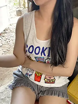 XndSeraphina online show from February 2026 05:37:02 AM