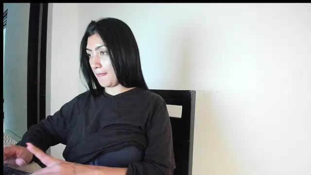 miabelmonte online show from November 2025 05:15:02 PM