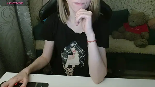 Snapshot of __Katherine___ chatting on November 2025 09:03:01 PM Katherine online show from November 2025 09:03:01 PM