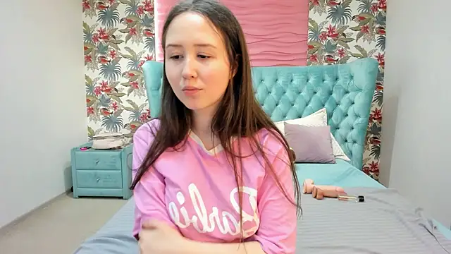 MonicaSway online show from December 2025 04:03:02 PM