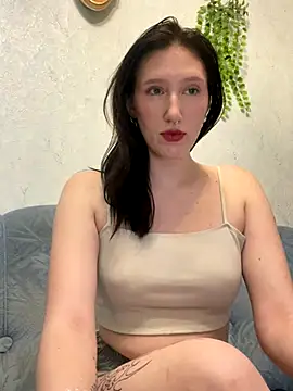 Snapshot of liliana_shvezz chatting on December 2025 12:10:01 PM liliana shvezz online show from December 2025 12:10:01 PM