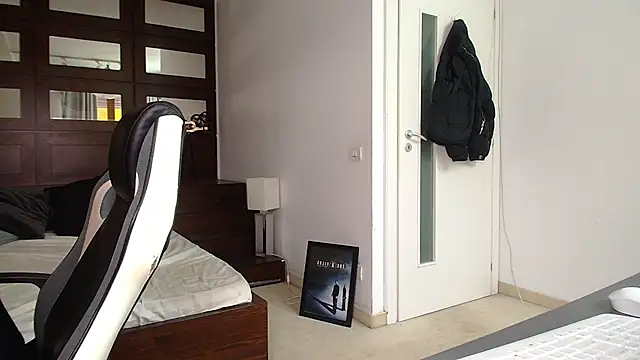 ElijahThorne online show from February 2026 08:18:02 AM