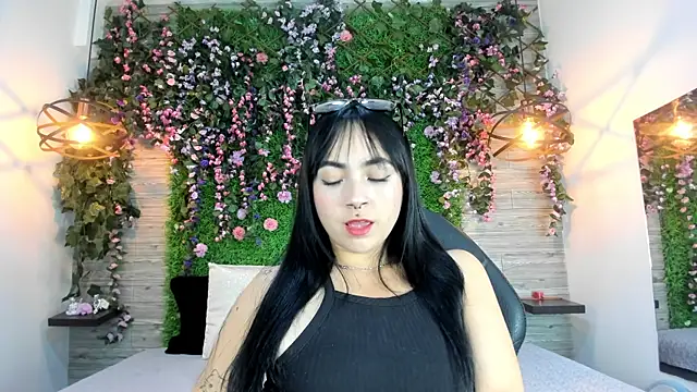 kittyMelvis online show from December 2025 02:38:01 AM