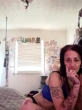 chaoticluvbug online show from March 2026 02:33:02 PM