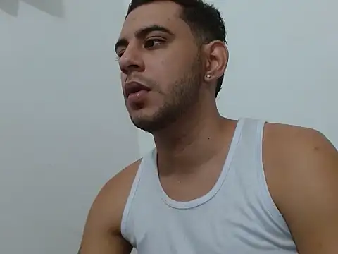 Snapshot of pinky_7 chatting on November 2025 03:44:01 PM pinky 7 online show from November 2025 03:44:01 PM