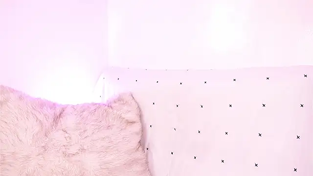 Mackenzie Lia online show from February 2026 12:18:02 AM