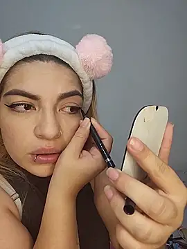 mila curvy online show from December 2025 05:34:01 AM