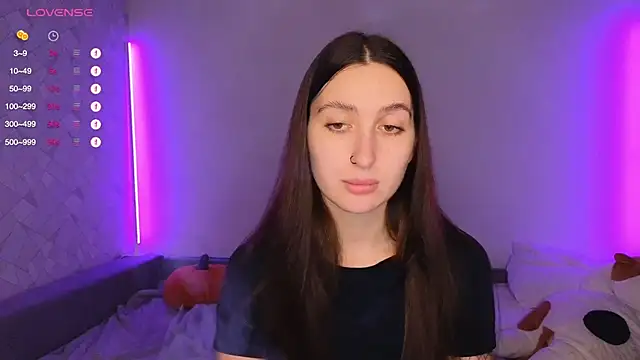 KikkyMi online show from November 2025 08:22:02 PM