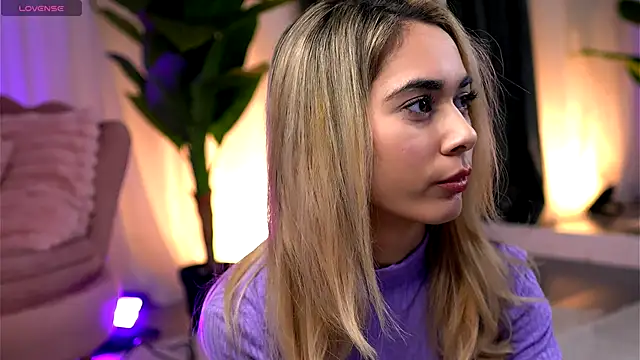 AishleyBee online show from January 2026 05:27:02 PM