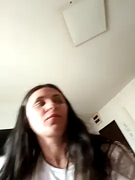 stropinela23 online show from February 2026 12:27:01 PM