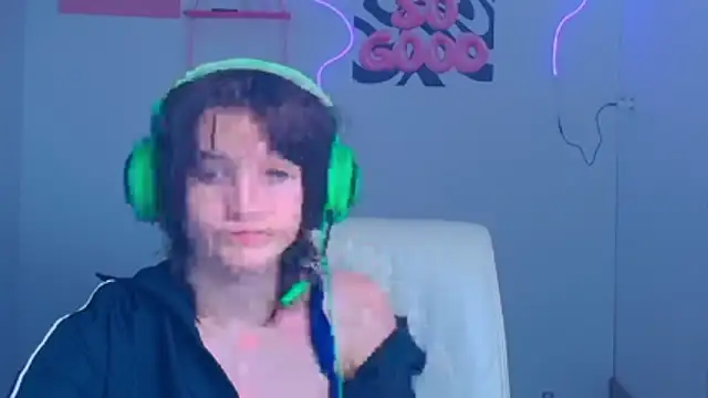 Alice Wonderme online show from January 2026 10:33:02 PM