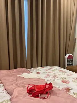 Snapshot of Queen-of-Love chatting on February 2026 09:02:01 AM Queen-of-Love online show from February 2026 09:02:01 AM