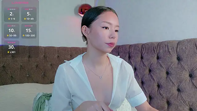 Snapshot of Lina_lust_ chatting on August 2026 09:33:01 AM Lina lust online show from August 2026 09:33:01 AM