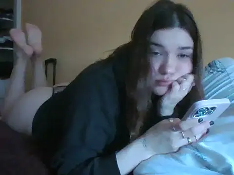 Snapshot of frutillitaaok_ chatting on July 2026 06:43:01 PM frutillitaaok online show from July 2026 06:43:01 PM