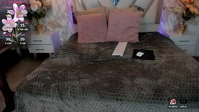 Mysterius Woman online show from November 2025 01:23:01 PM