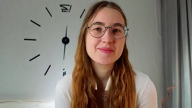 DebbraBickler online show from November 2025 06:12:01 PM