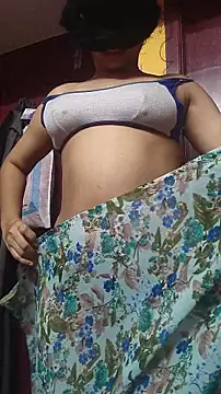 SameeraReddy19 online show from February 2026 06:08:02 PM