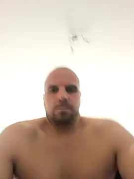 Phoenix2310 online show from December 2025 11:38:02 AM