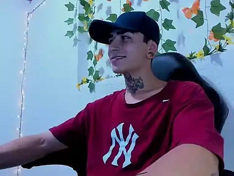 Snapshot of beatandtalk chatting on December 2025 05:01:01 AM beatandtalk online show from December 2025 05:01:01 AM