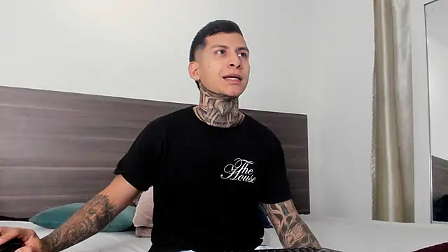 Andrew sanders68 online show from December 2025 11:13:01 PM