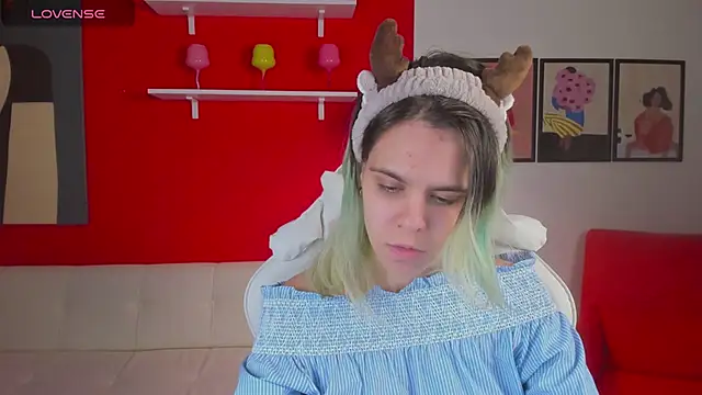 LiraBelle online show from December 2025 03:16:02 AM